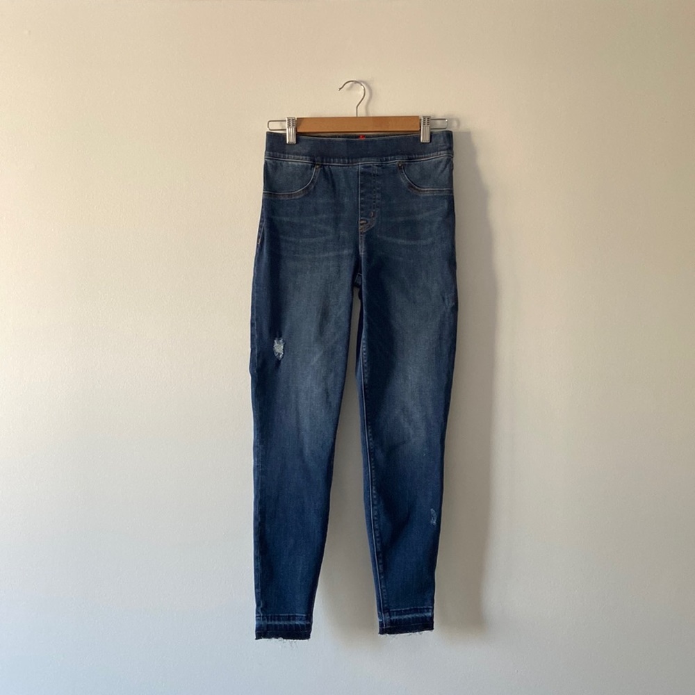 SPANX Distressed Ankle Skinny Jean Raw Hem Medium Wash Stretch Denim Size Medium
